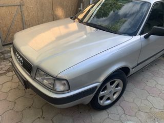 Audi 80 foto 8