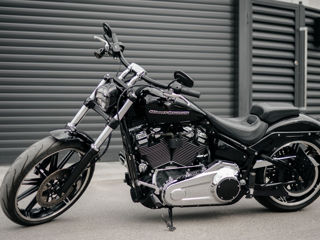 Harley - Davidson Breakout (FXBR) foto 1