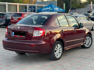 Suzuki SX4 foto 4