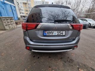 Mitsubishi Outlander foto 4