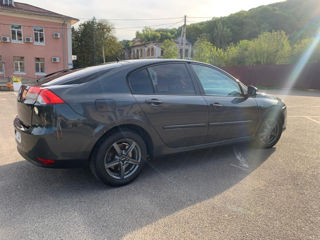 Renault Laguna foto 2