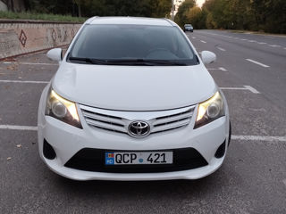 Toyota Avensis foto 2