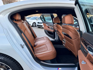 BMW 7 Series foto 17