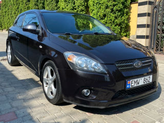 KIA Ceed foto 1