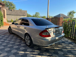 Mercedes E-Class foto 4