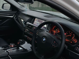 BMW 5 Series foto 8