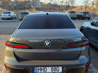 BMW 7 Series foto 6