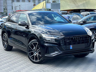 Audi Q8 foto 4