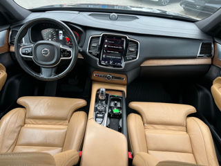 Volvo XC90 foto 8