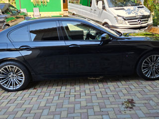 BMW 5 Series foto 4