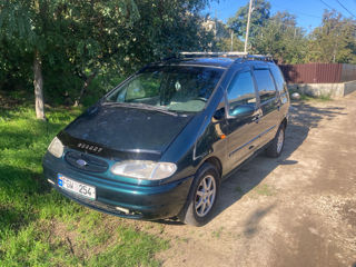 Ford Galaxy foto 1