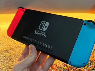 Vând Nintendo Switch foto 3