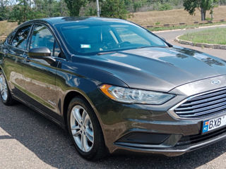 Ford Fusion foto 2