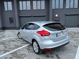 Ford Focus foto 2