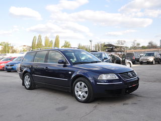 Volkswagen Passat foto 3