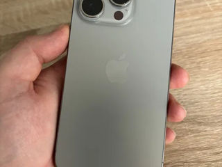 iPhone 15 Pro / Natural Titanium / 128GB foto 3