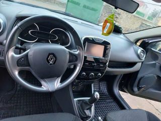 Renault Clio foto 8