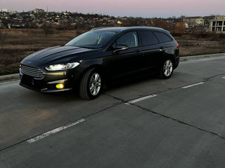 Ford Mondeo foto 2