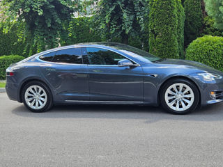 Tesla Model S foto 2