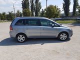 Opel Zafira foto 2