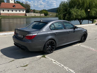 BMW 5 Series foto 7