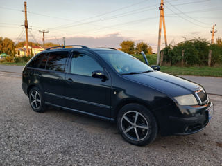 Skoda Fabia foto 2