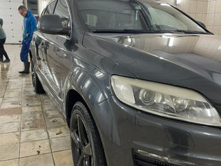 Audi Q7 foto 2