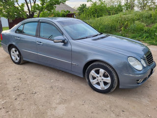 Mercedes E-Class фото 7