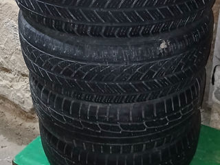 Vand anvelope de iarnă/vară 235/60R18