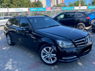 Mercedes C-Class foto 5