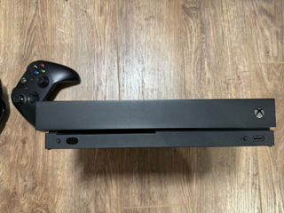 Xbox One X foto 7