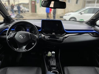 Toyota C-HR foto 13