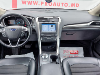 Ford Fusion foto 9