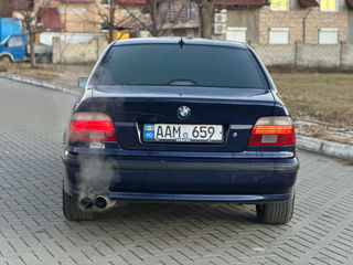 BMW 5 Series foto 6