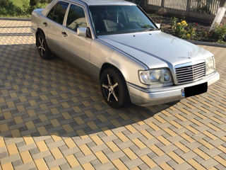 Mercedes Series (W124)