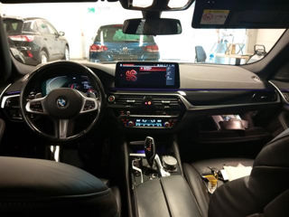 BMW 5 Series foto 7