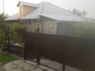 Vind casa in Costiujeni! foto 1