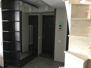 Apartament cu 3 odăi Centru . Clasa Premium foto 5