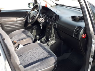 Opel Zafira foto 8