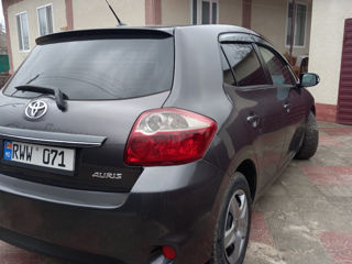 Toyota Auris foto 4