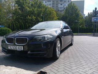 BMW 5 Series foto 2