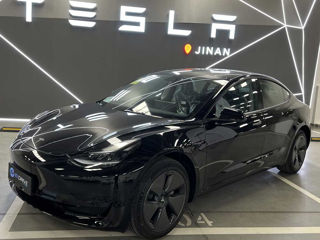 Tesla Model 3 foto 1