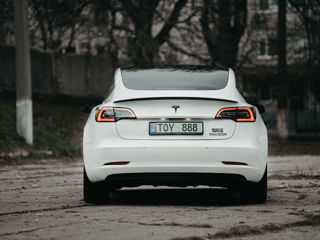 Tesla Model 3 foto 5