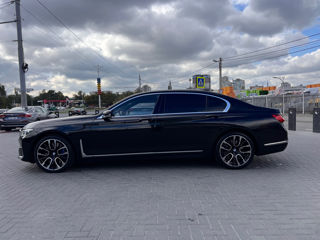 BMW 7 Series foto 18