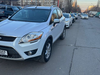 Ford Kuga foto 2