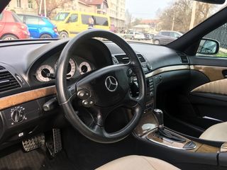 Mercedes E Class foto 2