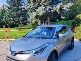 Toyota C-HR foto 2