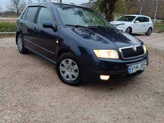 Skoda Fabia foto 2