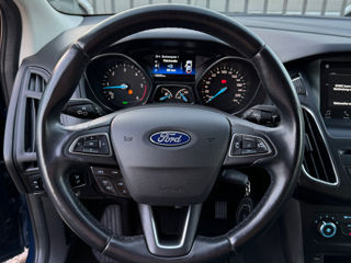 Ford Focus foto 19