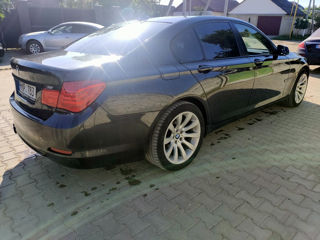 BMW 7 Series foto 3